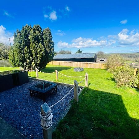 1 Bedroom Holiday Let In The Heart Of West Wales Carmarthen Bagian luar foto