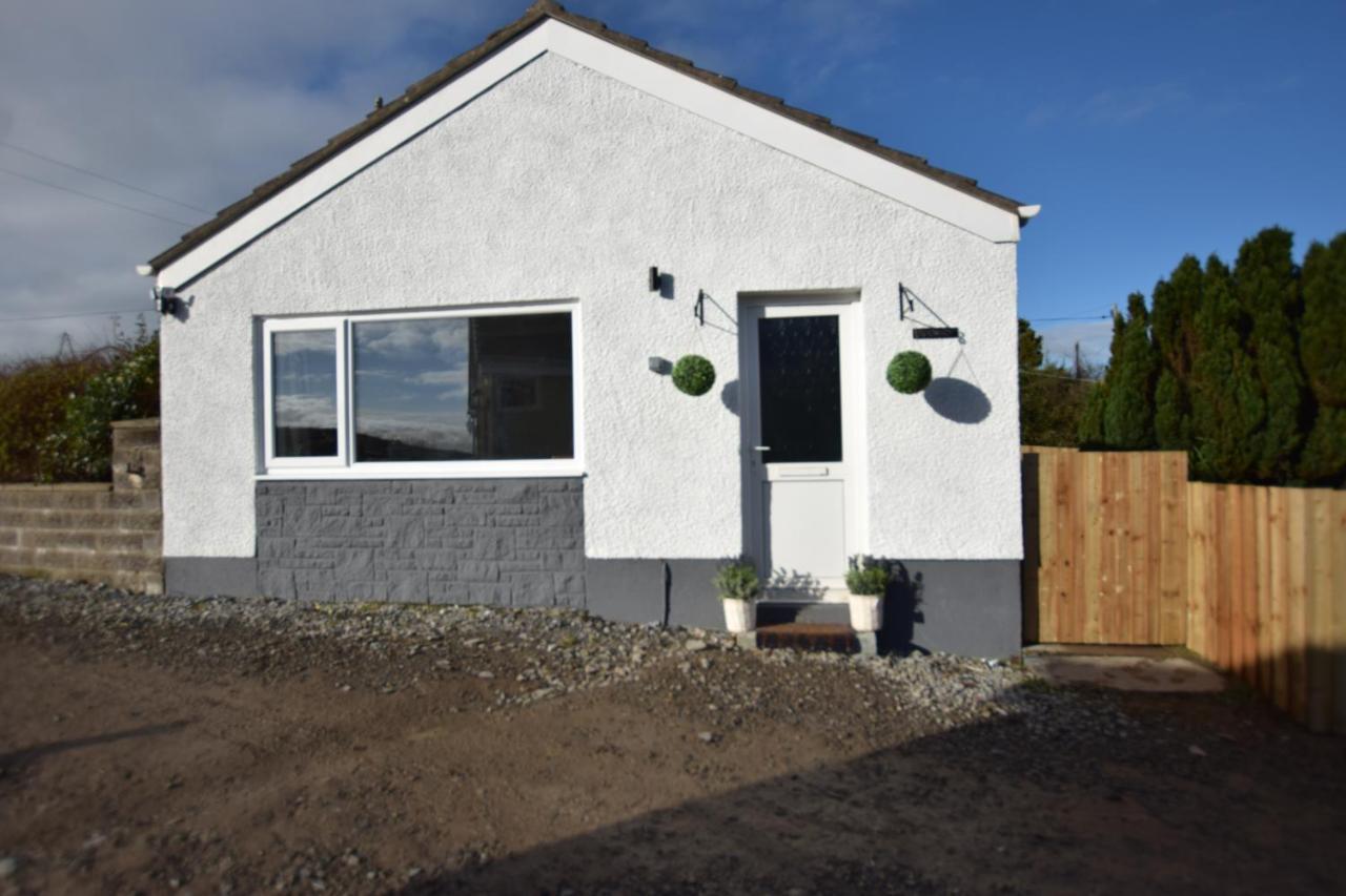 1 Bedroom Holiday Let In The Heart Of West Wales Carmarthen Bagian luar foto
